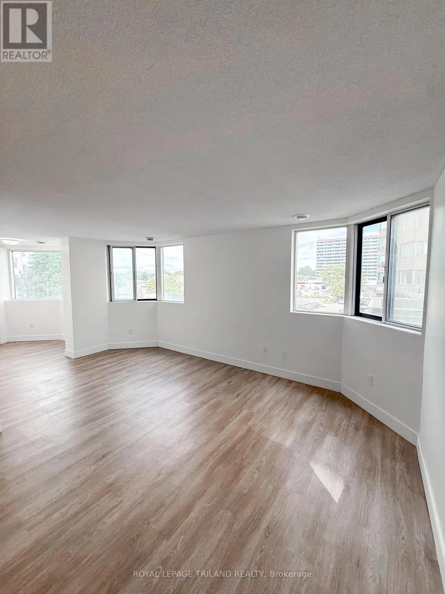 307 - 675 RICHMOND STREET, #307