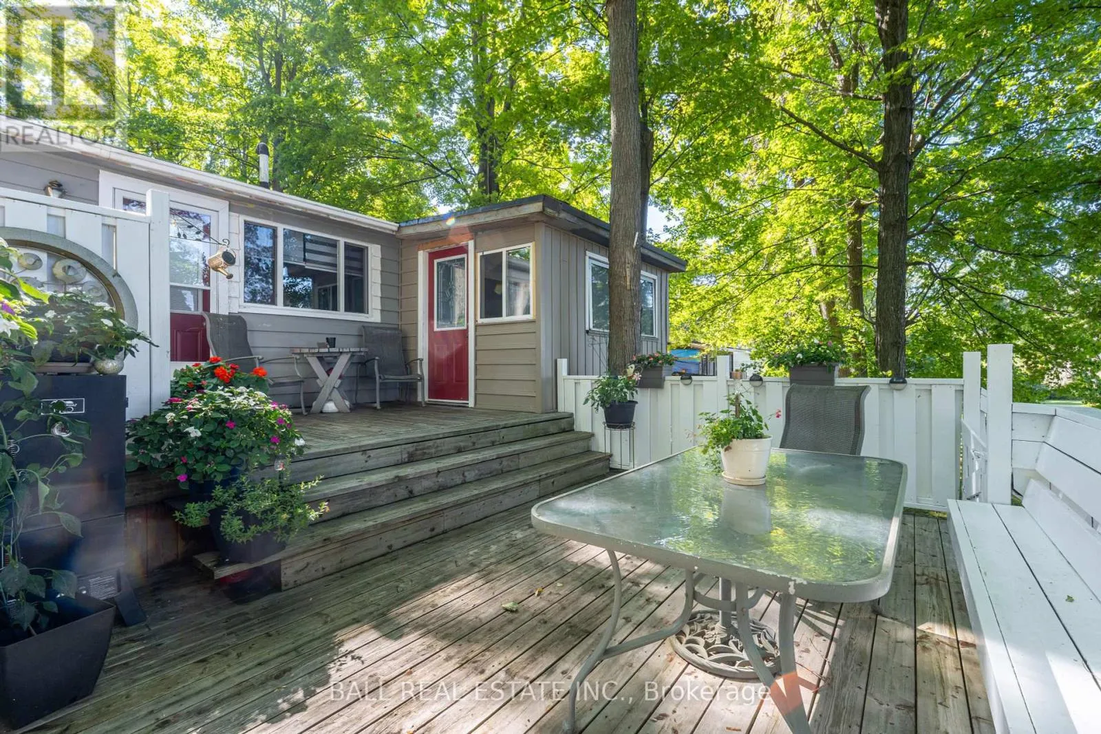 21 CEDAR BAY ROAD N