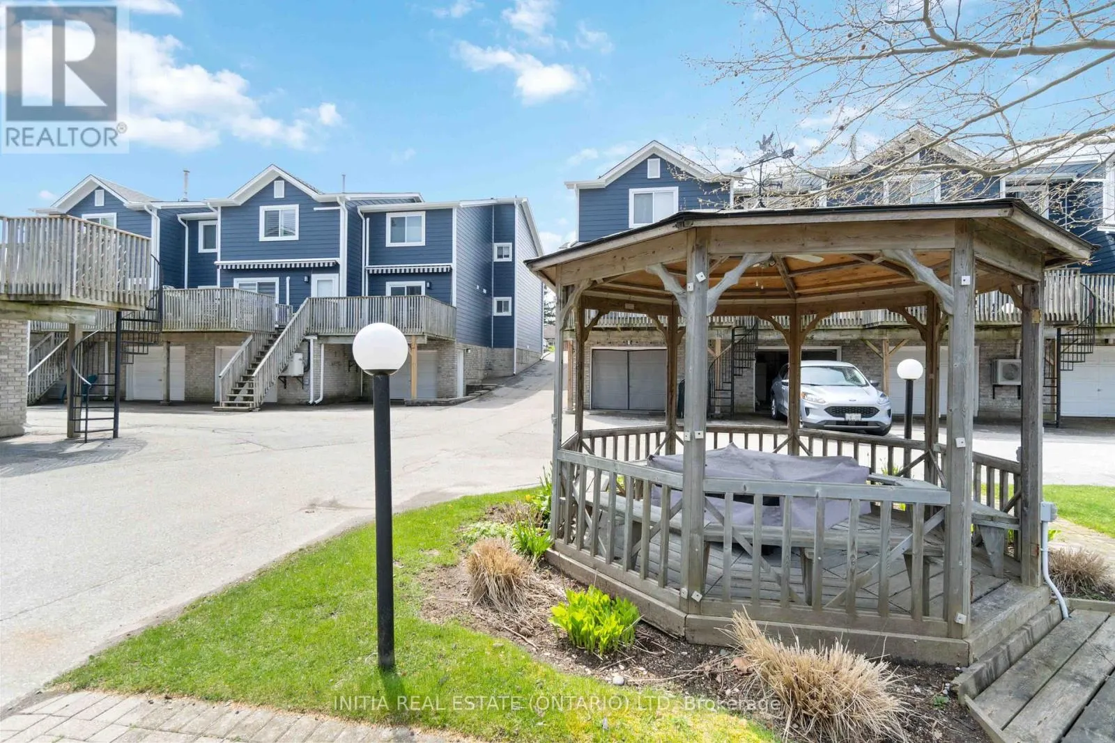 11 - 5 RIVER ROAD, #11