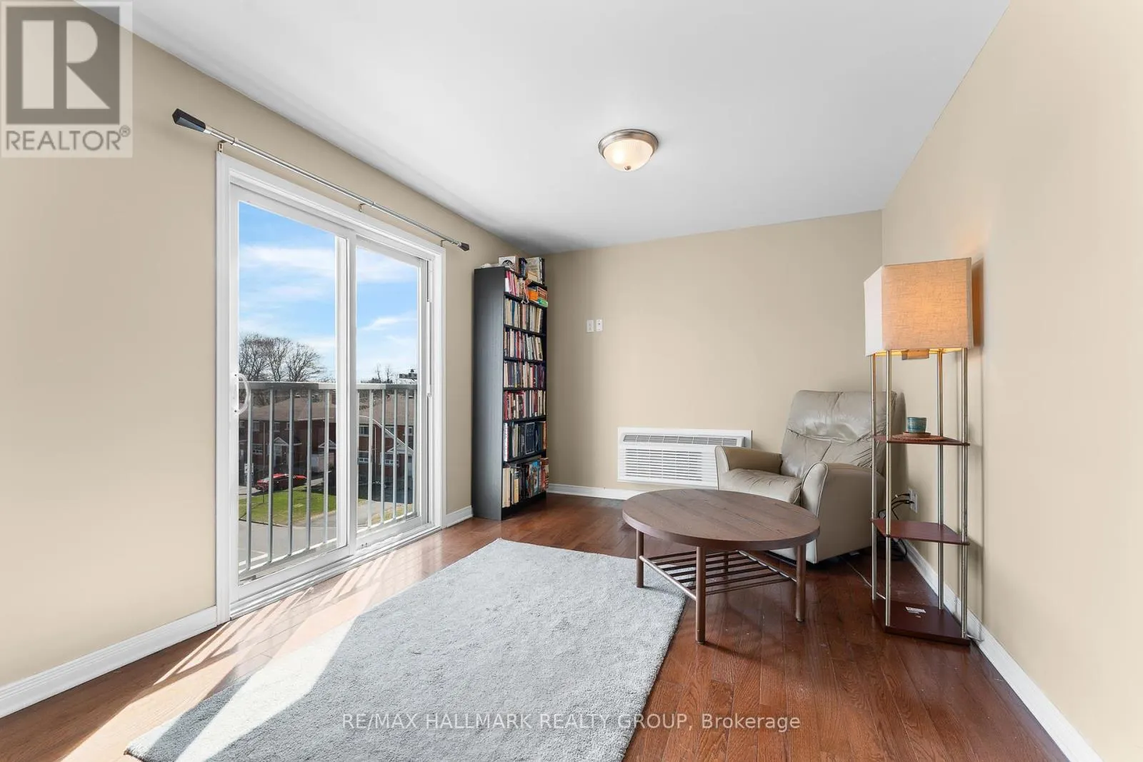 401 - 646 CUMMINGS AVENUE