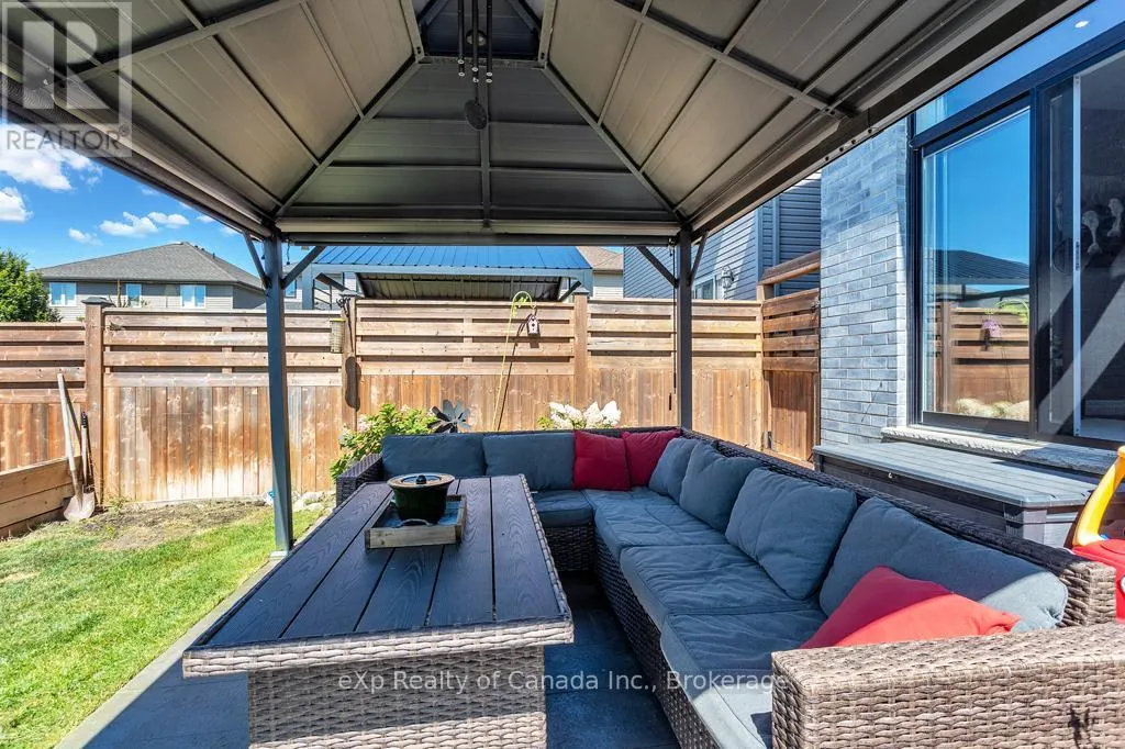 1109 ALBERNI ROAD