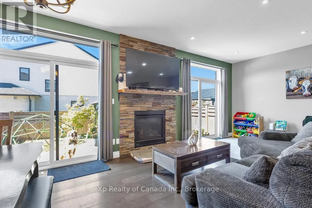 1109 ALBERNI ROAD