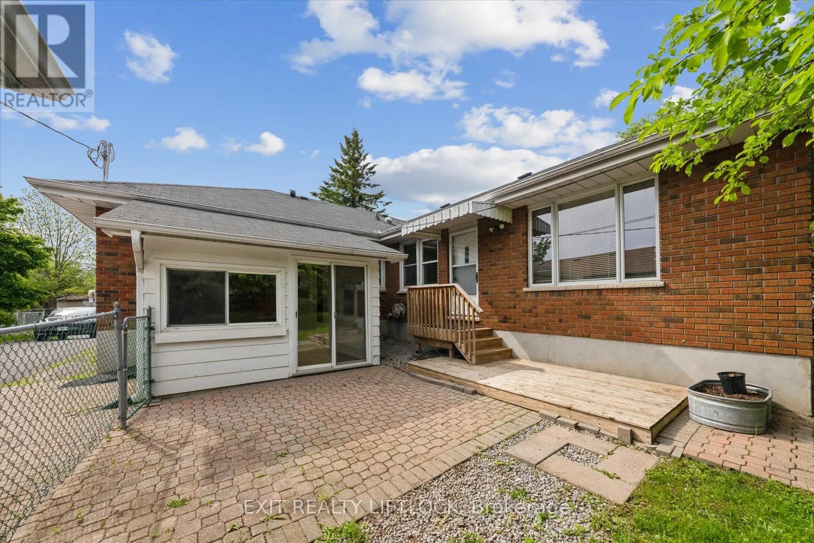 1294 VICTORY DRIVE