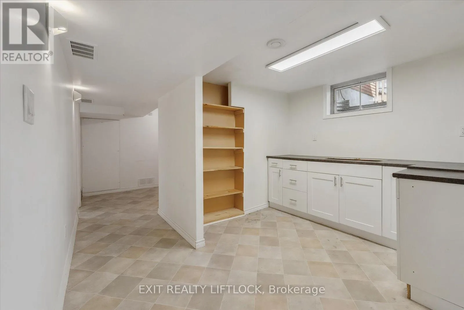 1294 VICTORY DRIVE