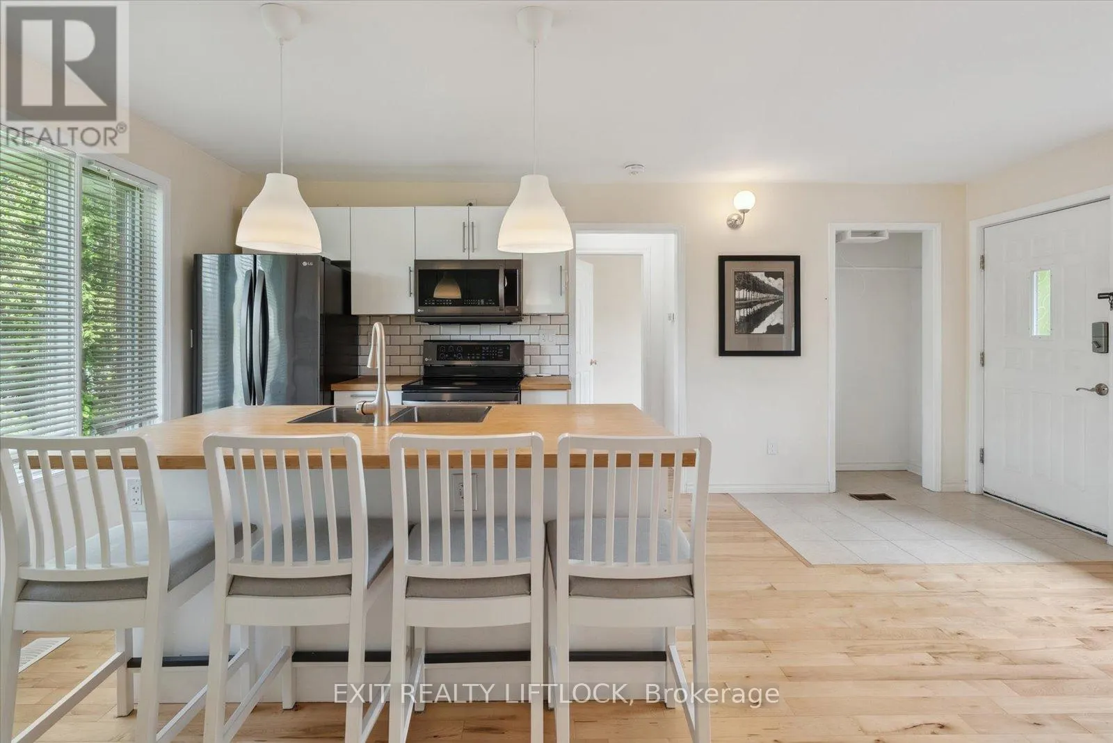 1294 VICTORY DRIVE