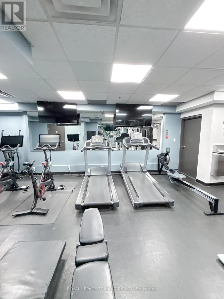 1011 - 675 RICHMOND STREET, #1011