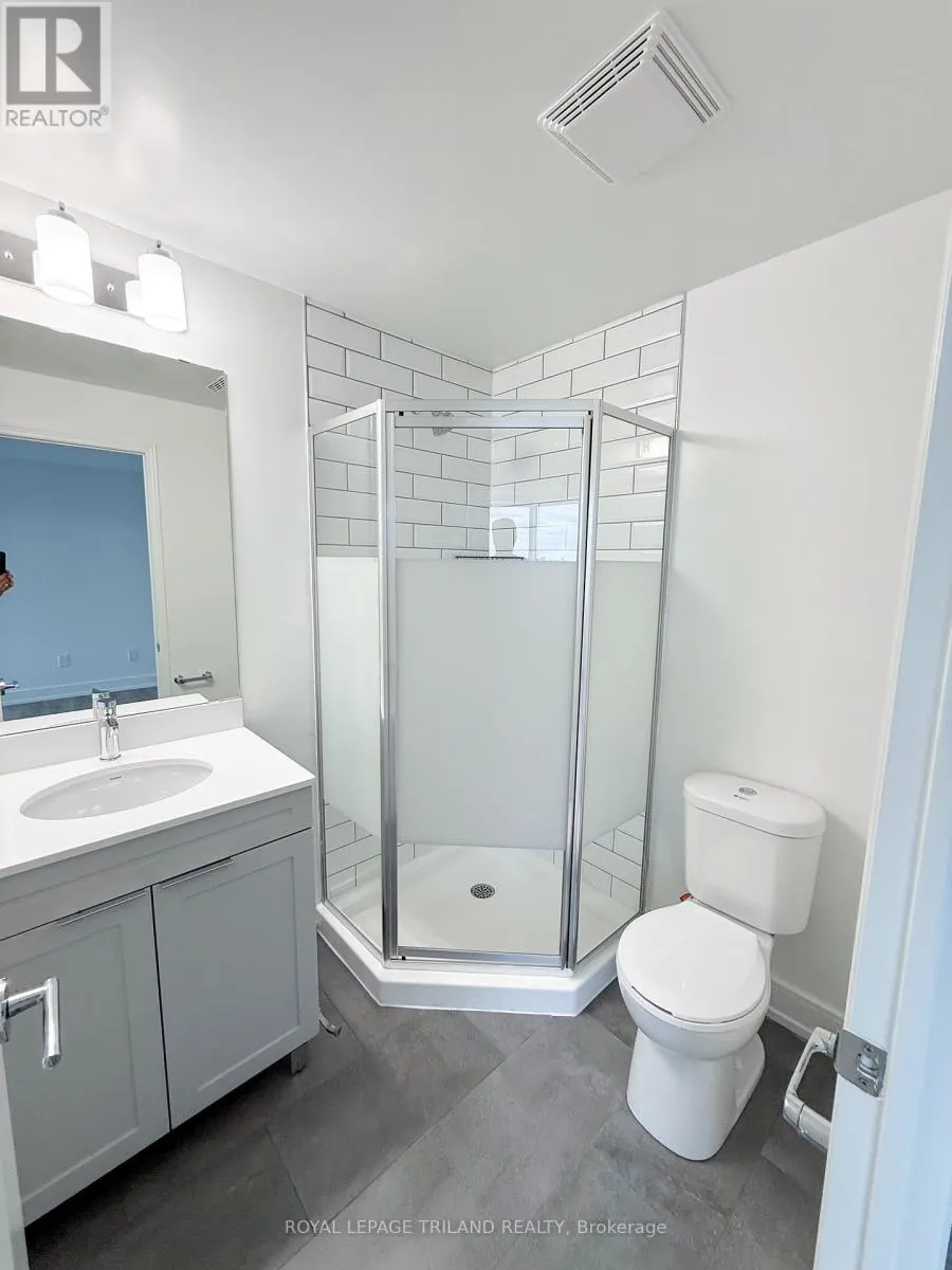 1011 - 675 RICHMOND STREET, #1011