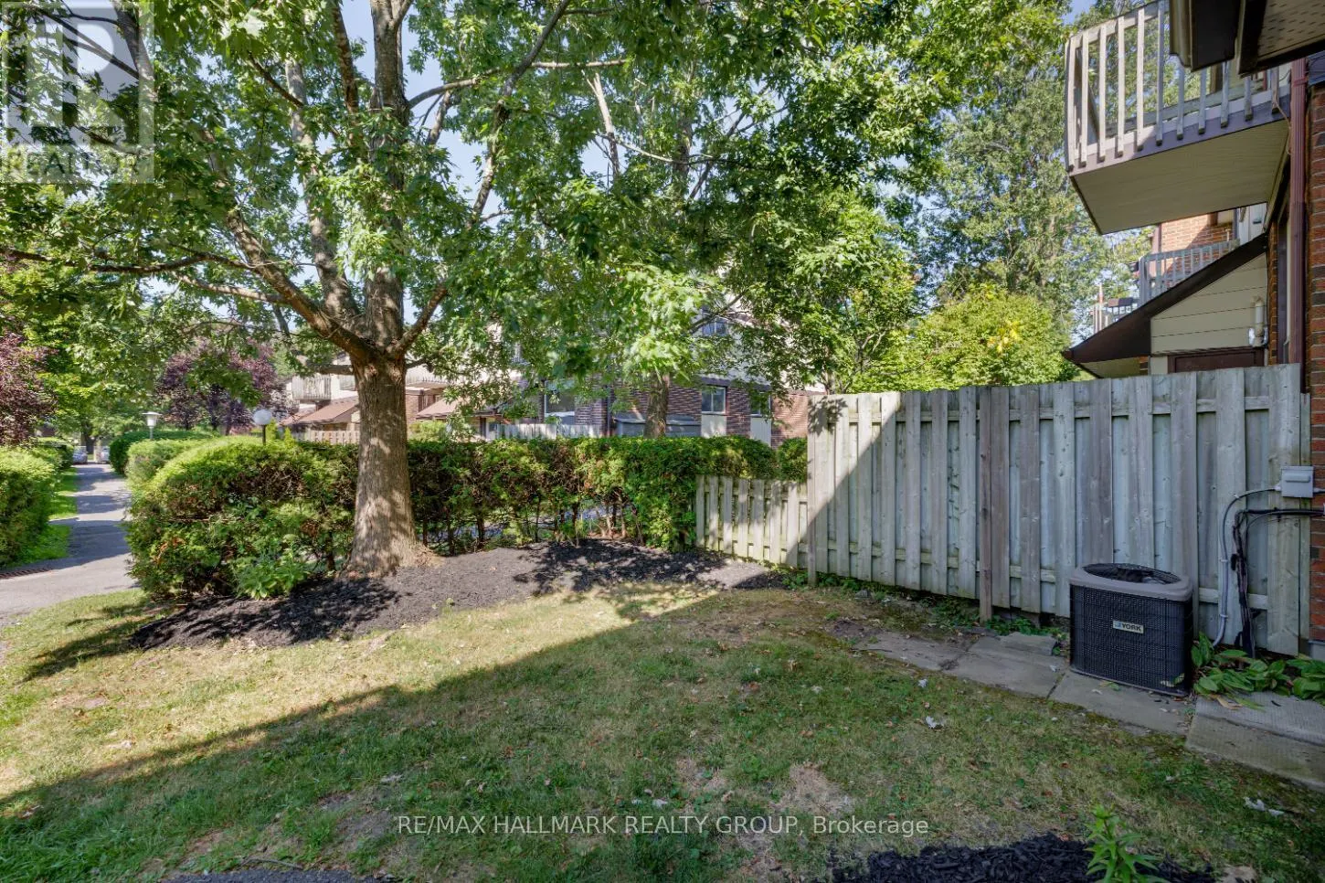 3 - 409 MONTFORT STREET