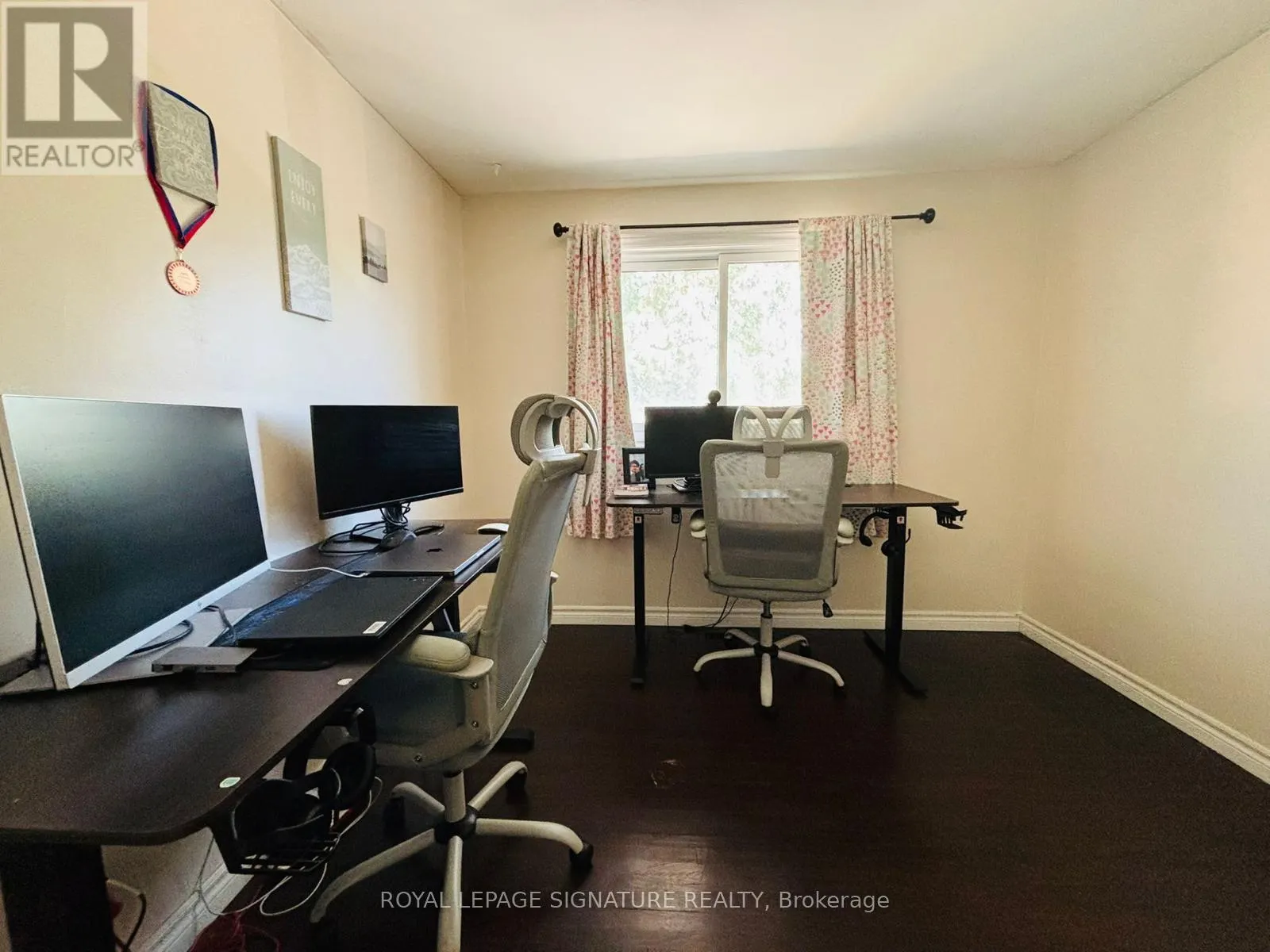 1442 PINEVIEW COURT
