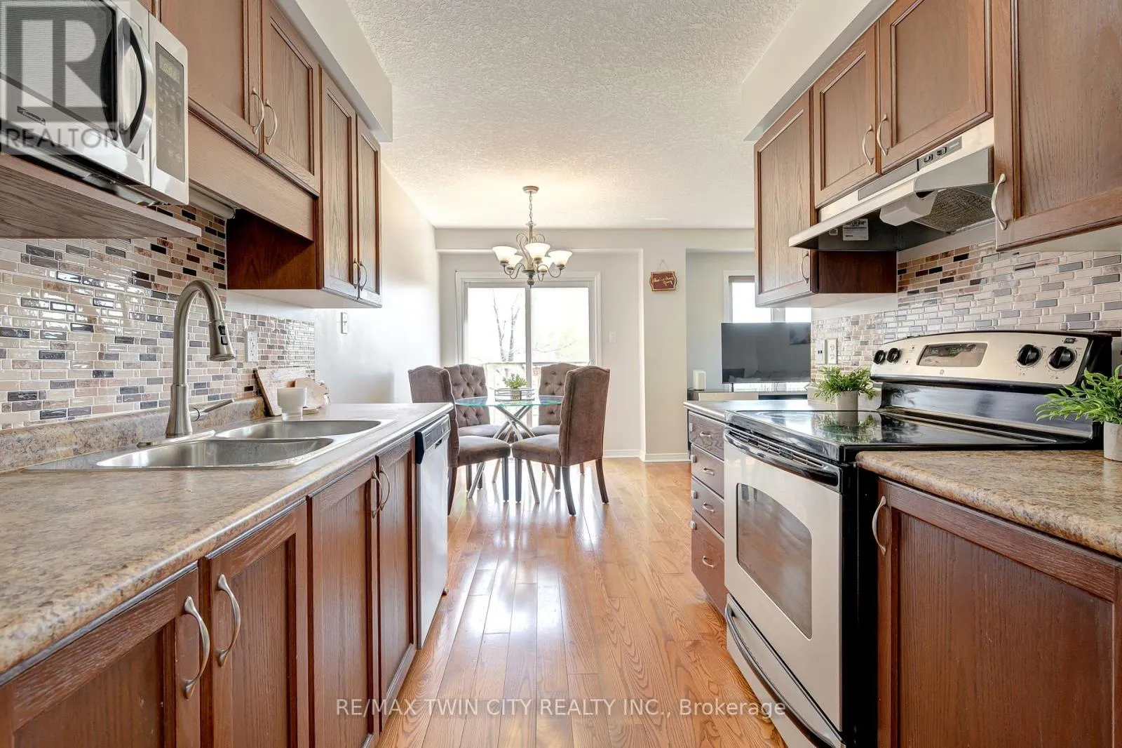 C20 - 20 DAVID BERGEY DRIVE