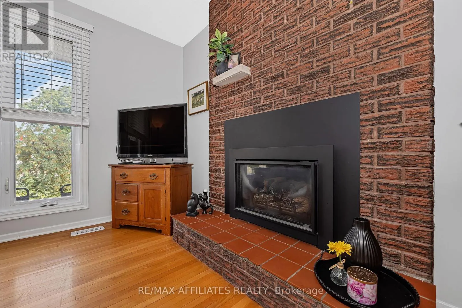 11 TRIPP CRESCENT