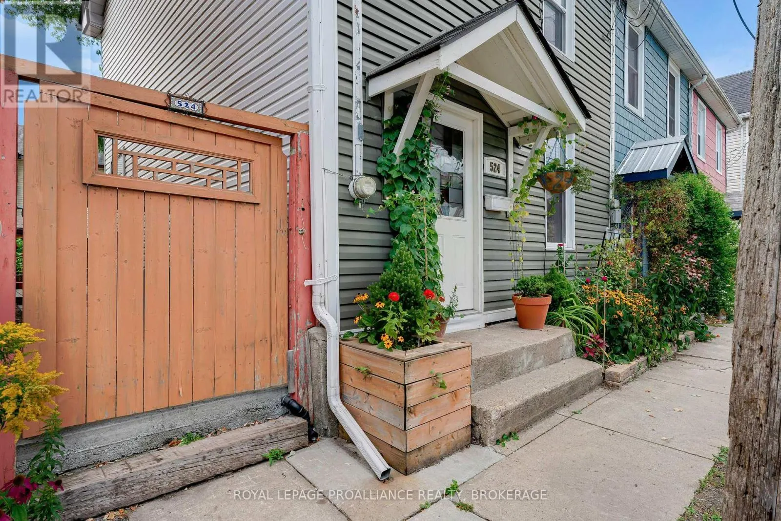 524 BAGOT STREET