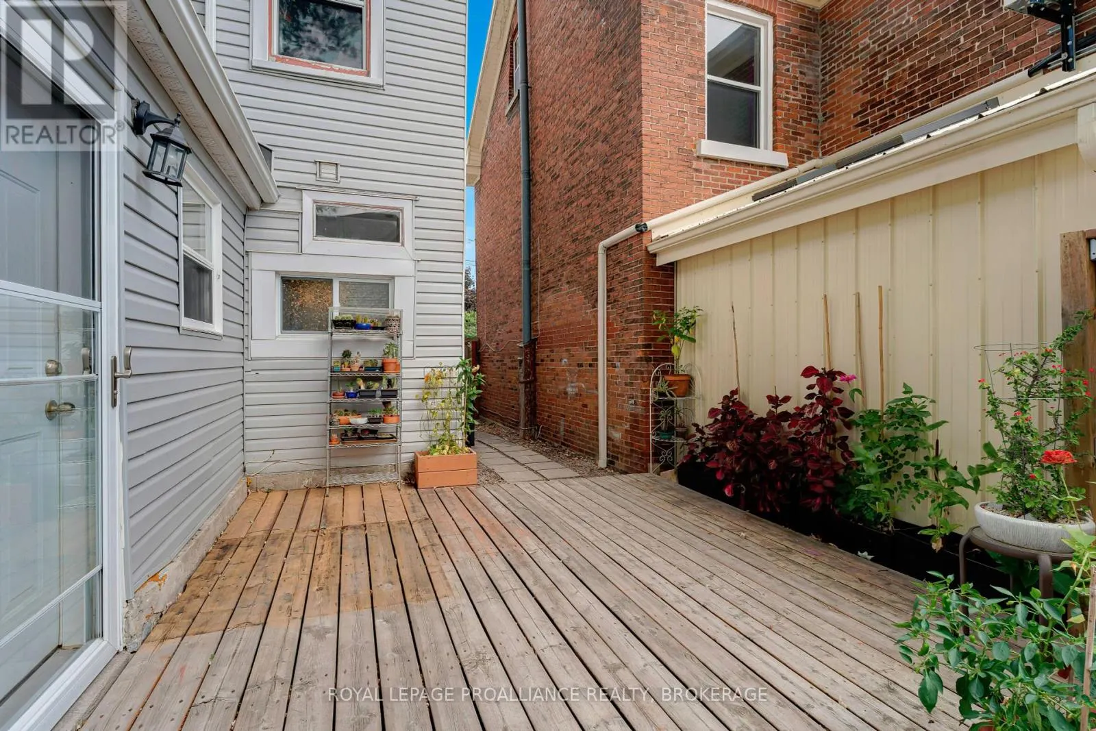524 BAGOT STREET