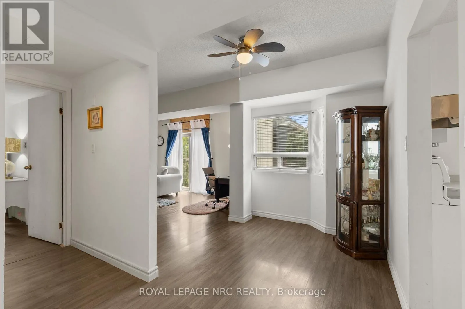 3 - 4872 VALLEY WAY, #3