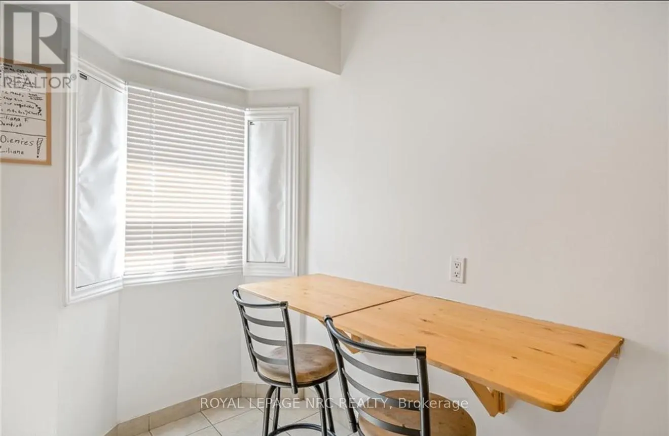 3 - 4872 VALLEY WAY, #3