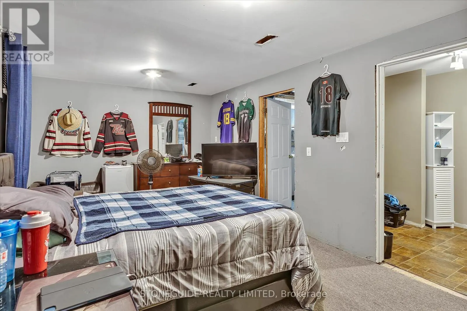 2180 EASTHILL DRIVE