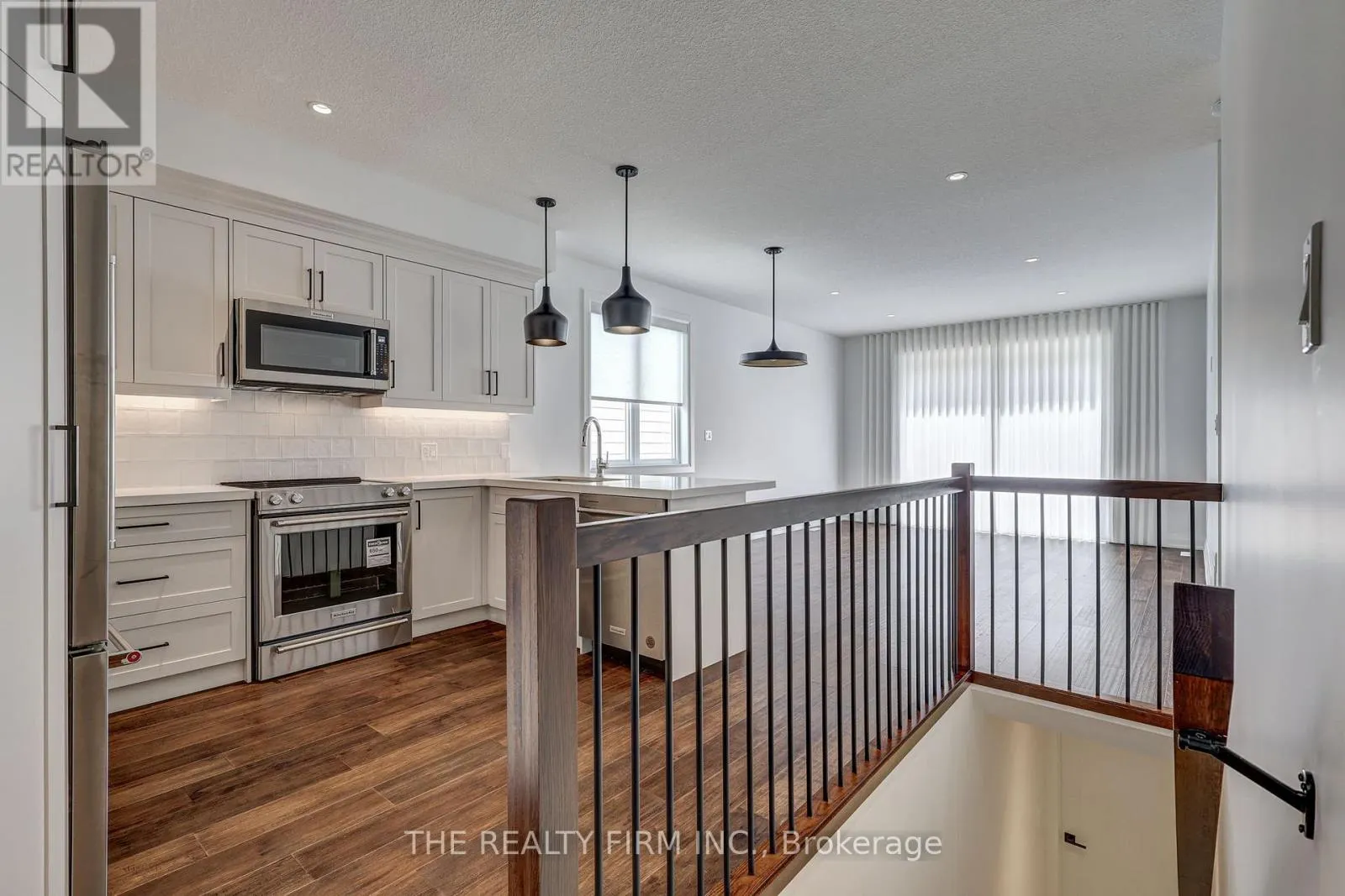 4 - 85 FOREST STREET, #4