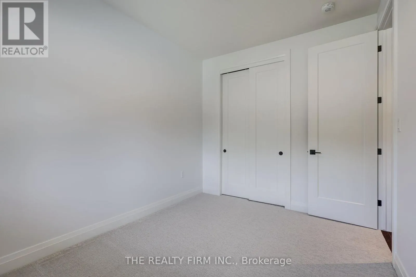 4 - 85 FOREST STREET, #4
