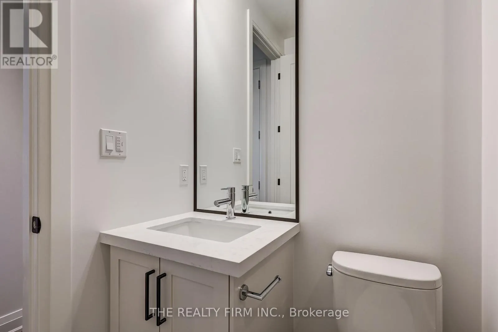 4 - 85 FOREST STREET, #4