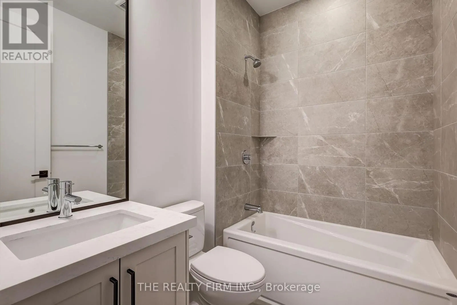 4 - 85 FOREST STREET, #4