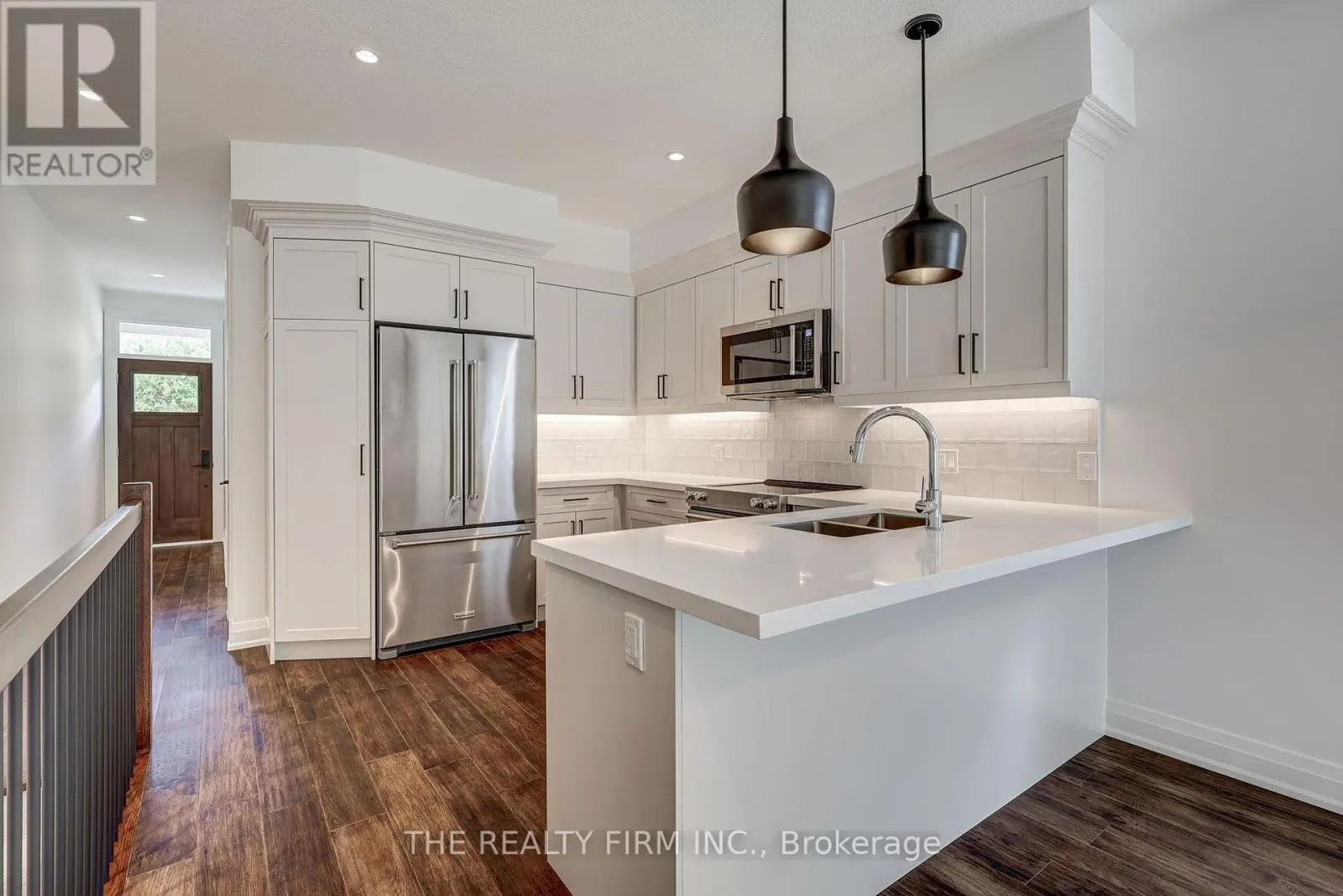 4 - 85 FOREST STREET, #4