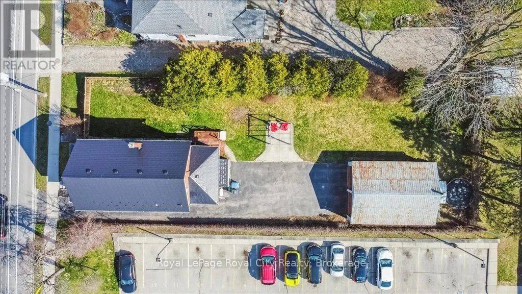 572 WOOLWICH STREET