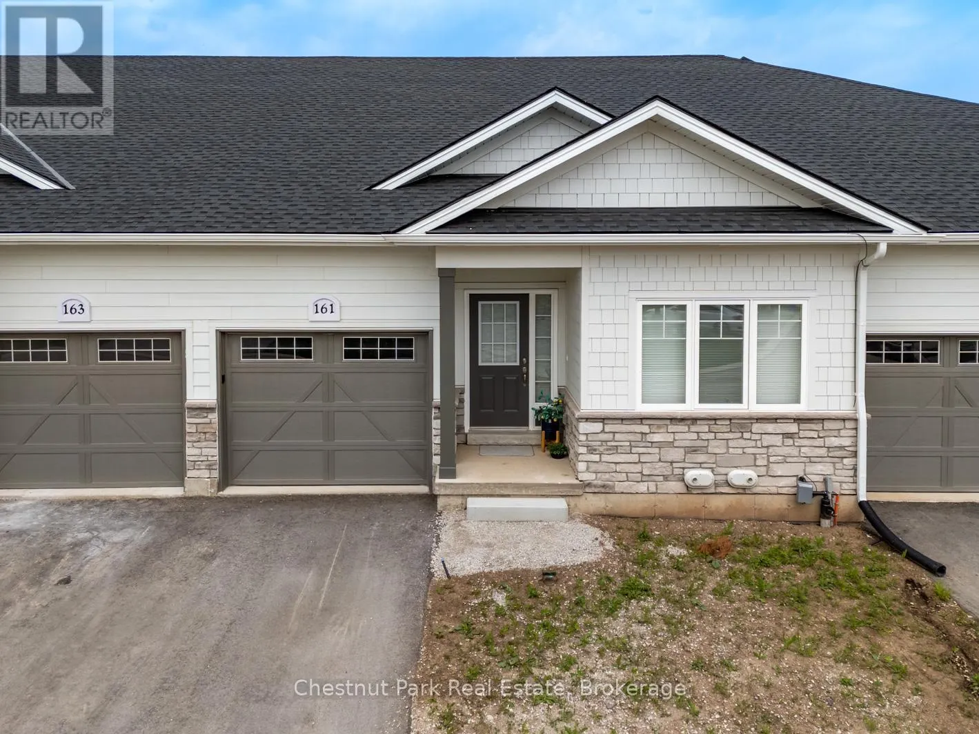 161 HAWTHORN CRESCENT