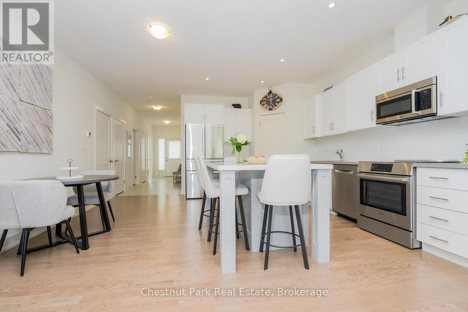 161 HAWTHORN CRESCENT