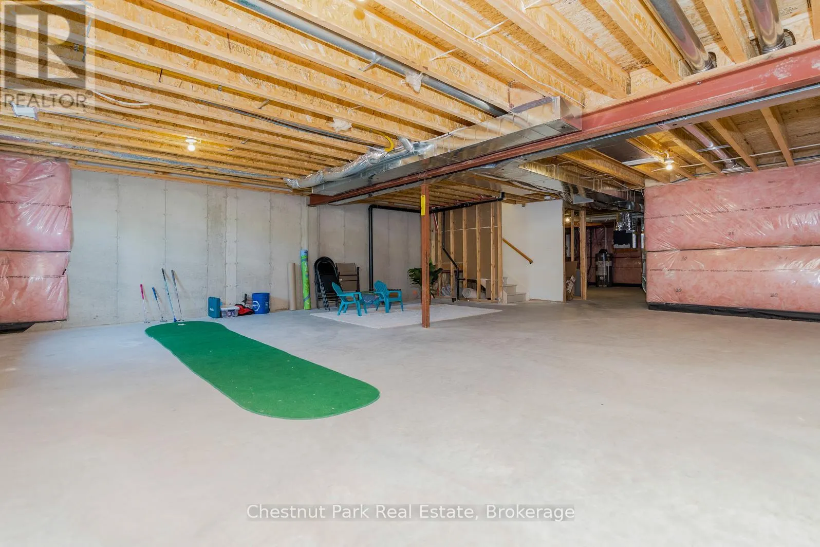 161 HAWTHORN CRESCENT