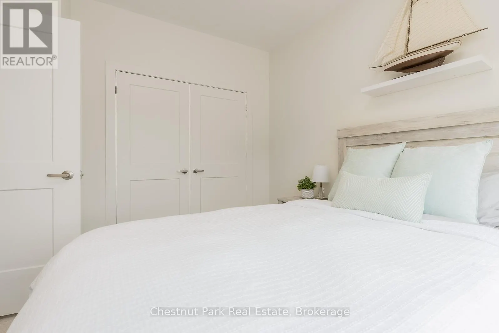 161 HAWTHORN CRESCENT