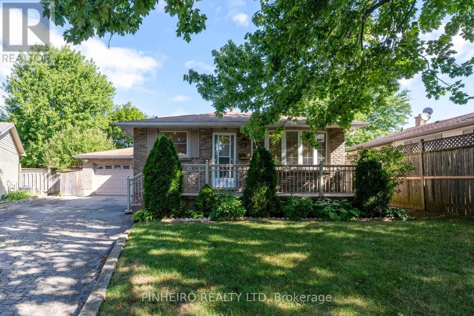 67 HARCROFT CRESCENT