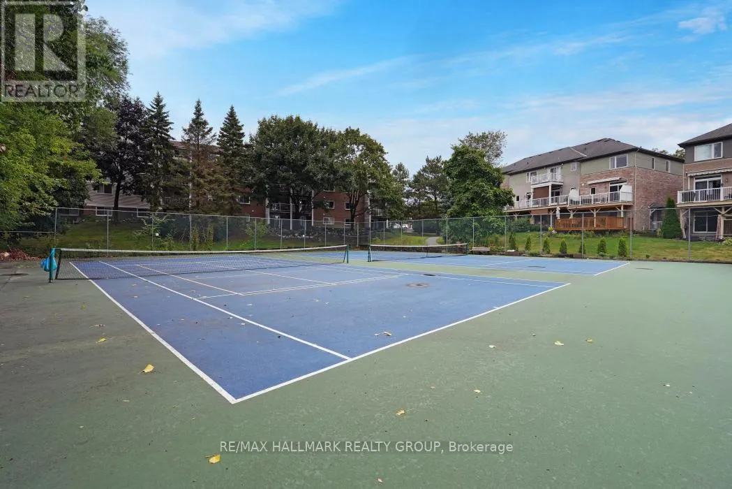 1006 - 545 ST LAURENT BOULEVARD