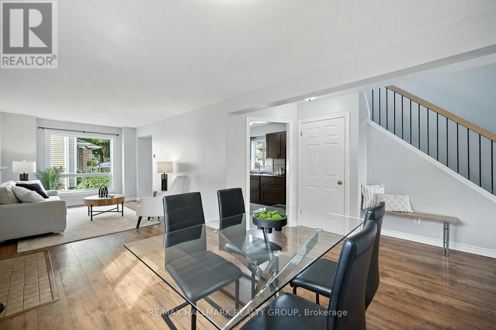 55 FAIR OAKS CRESCENT