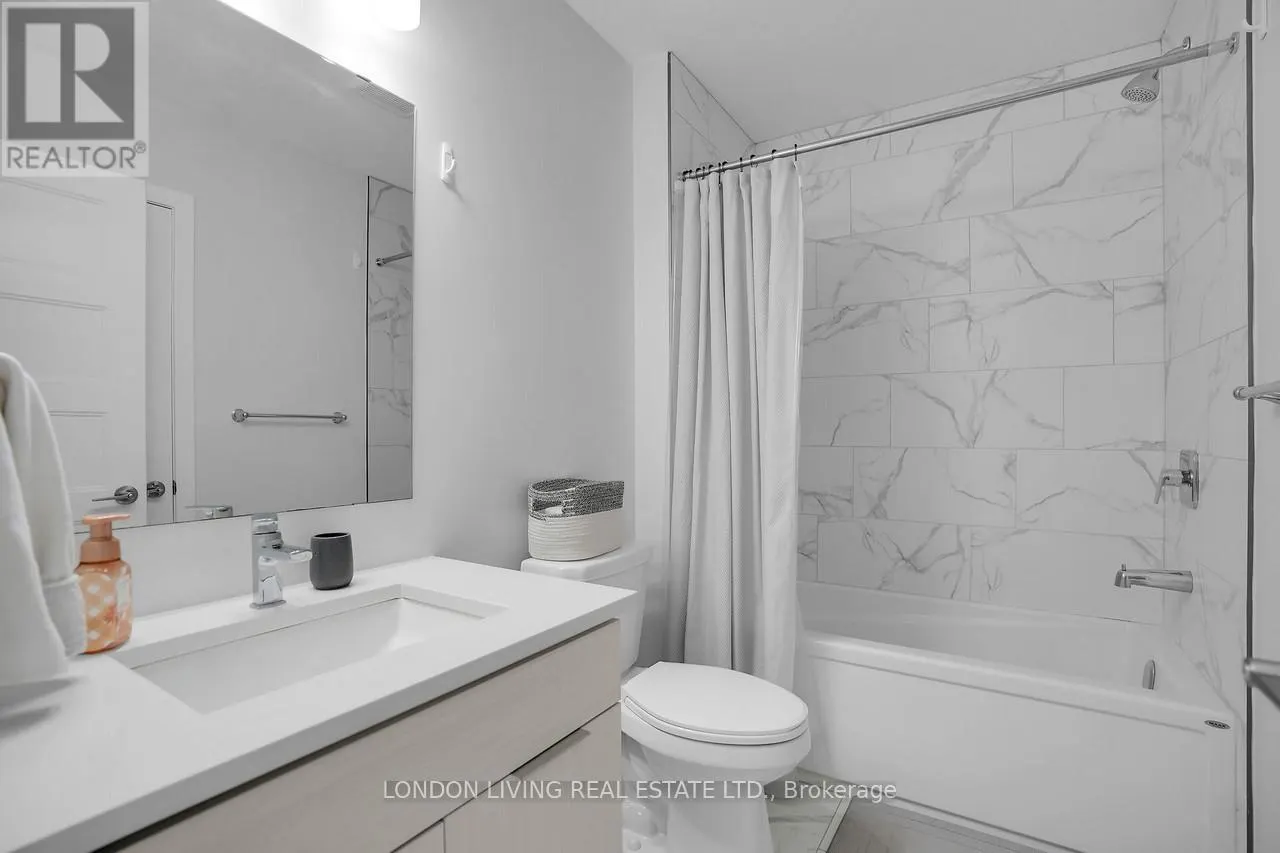 28 - 3380 SINGLETON AVENUE, #28