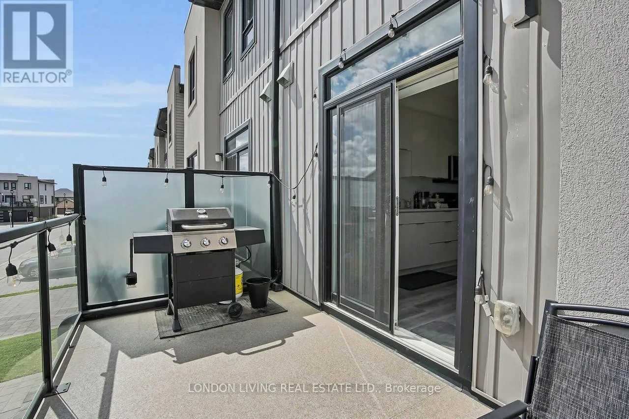 28 - 3380 SINGLETON AVENUE, #28