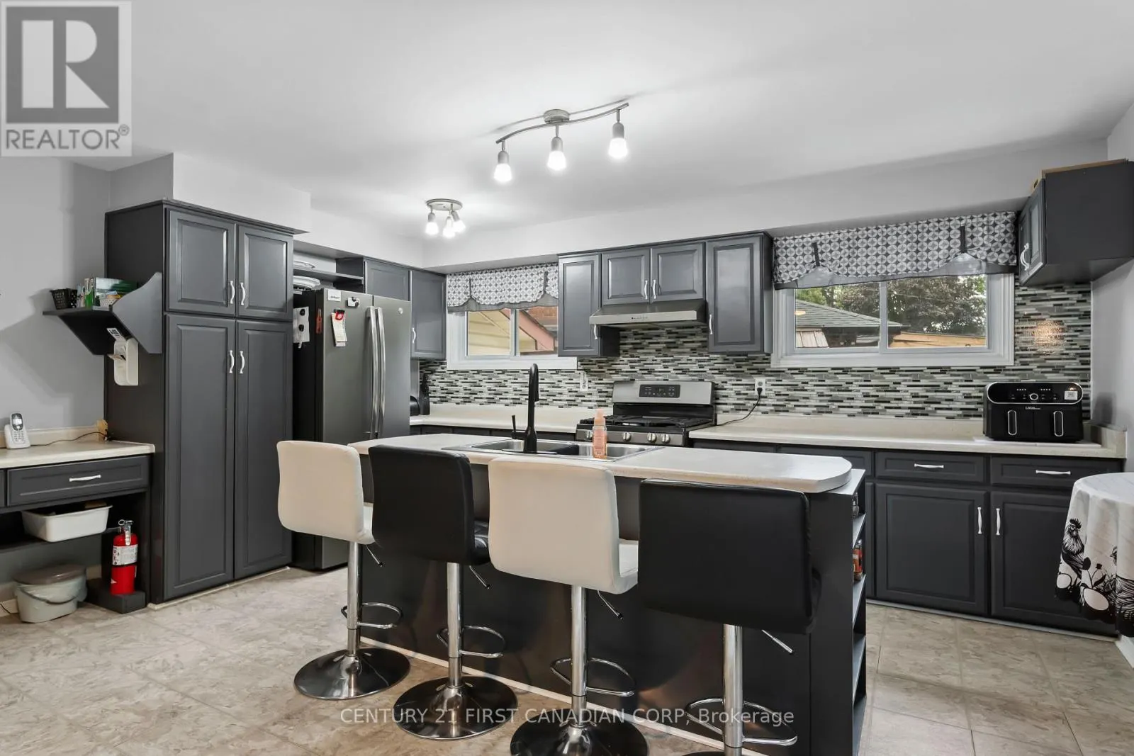 5 STRATHCONA DRIVE