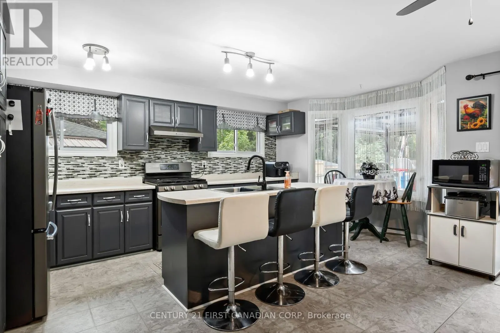 5 STRATHCONA DRIVE