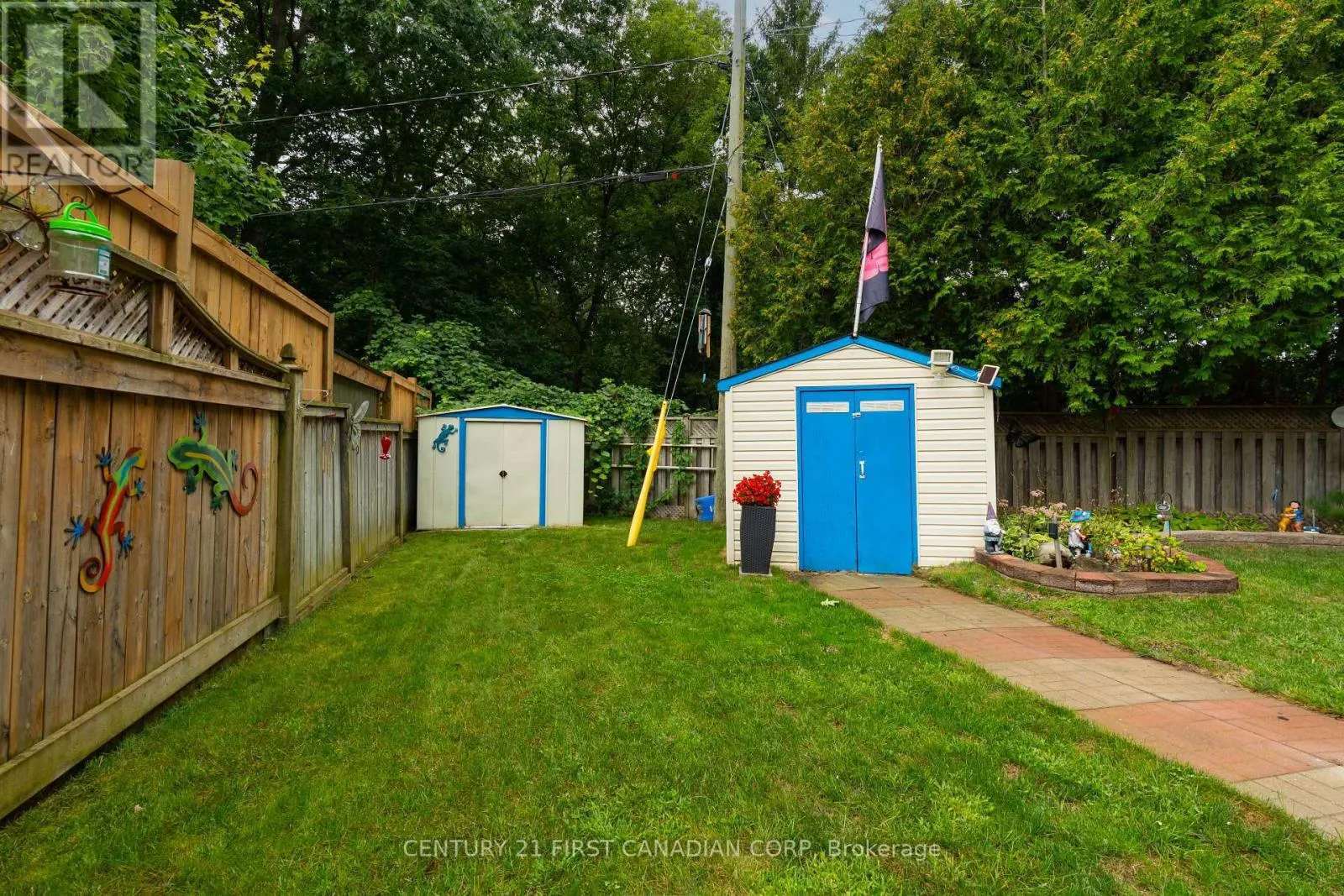 5 STRATHCONA DRIVE