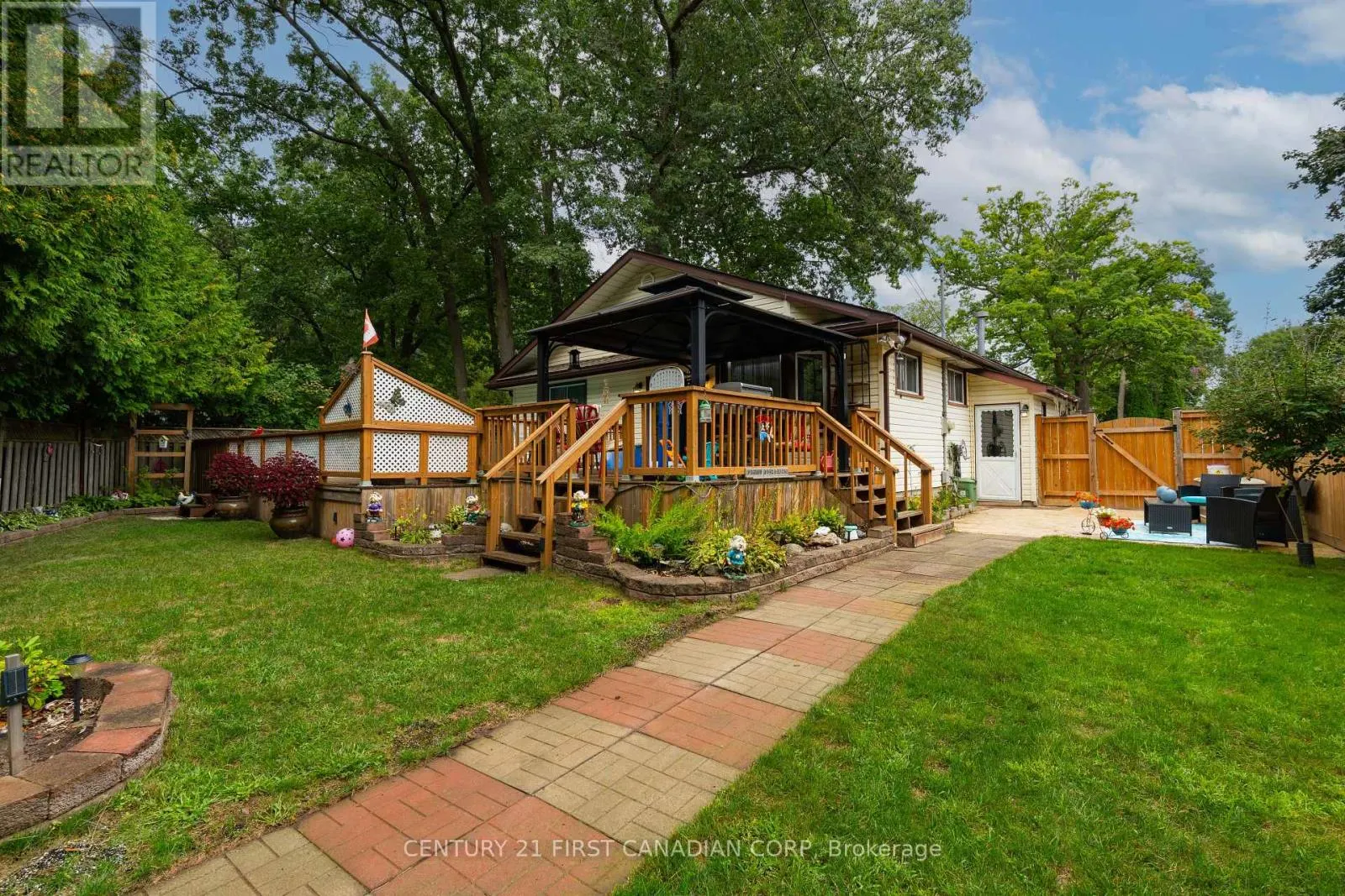5 STRATHCONA DRIVE