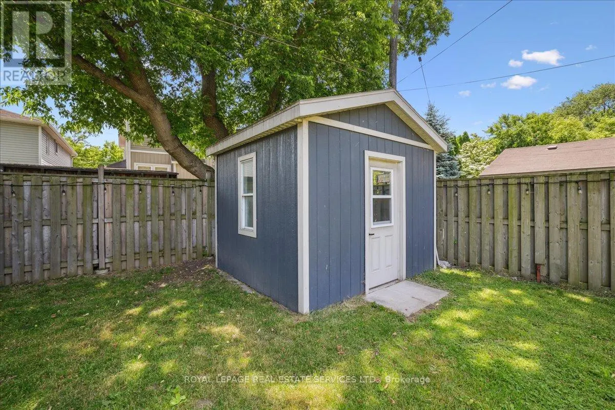 4 REMBE AVENUE