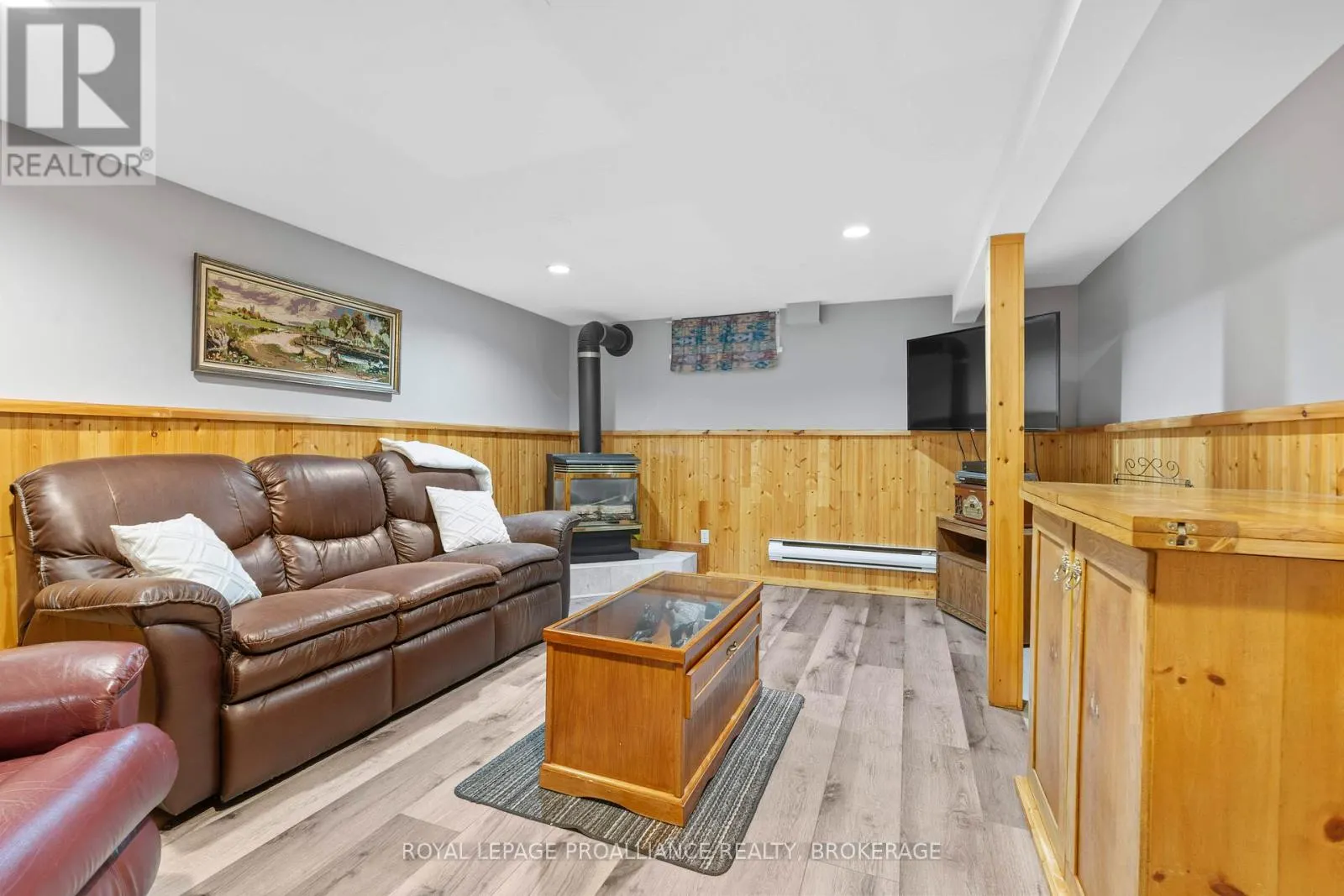 29 - 19 MACPHERSON AVENUE, #29