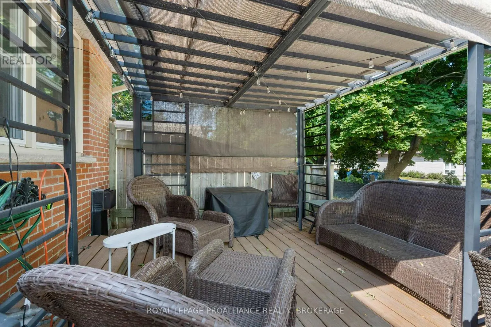 29 - 19 MACPHERSON AVENUE, #29
