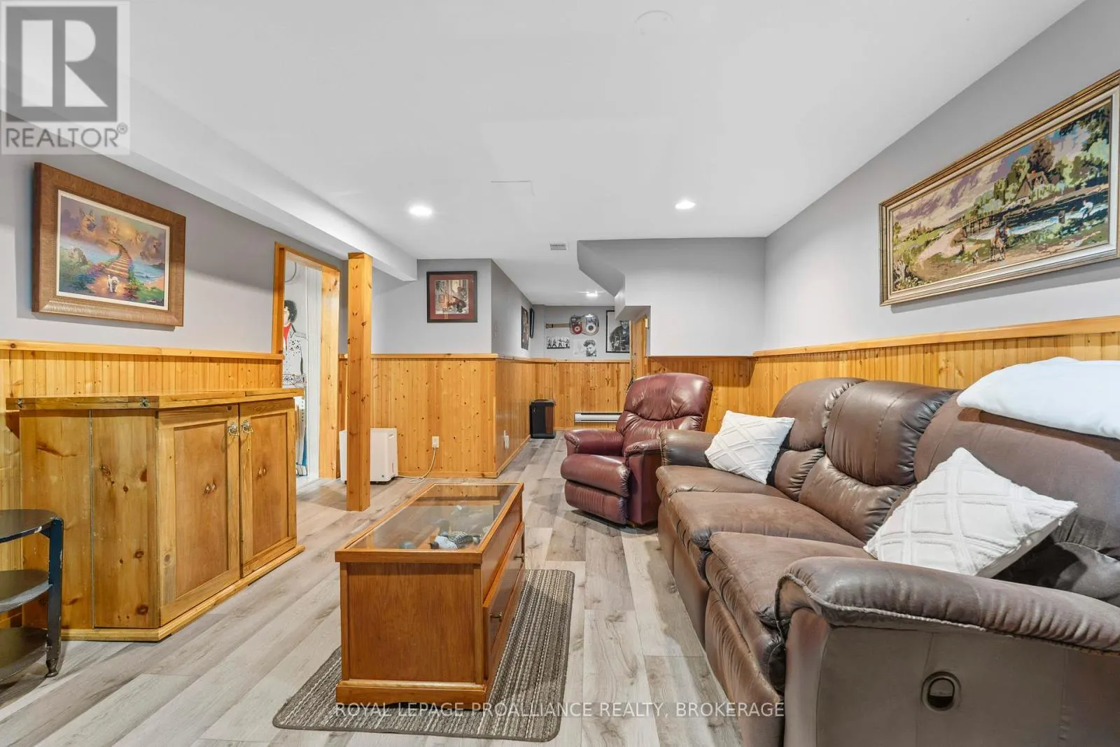 29 - 19 MACPHERSON AVENUE, #29