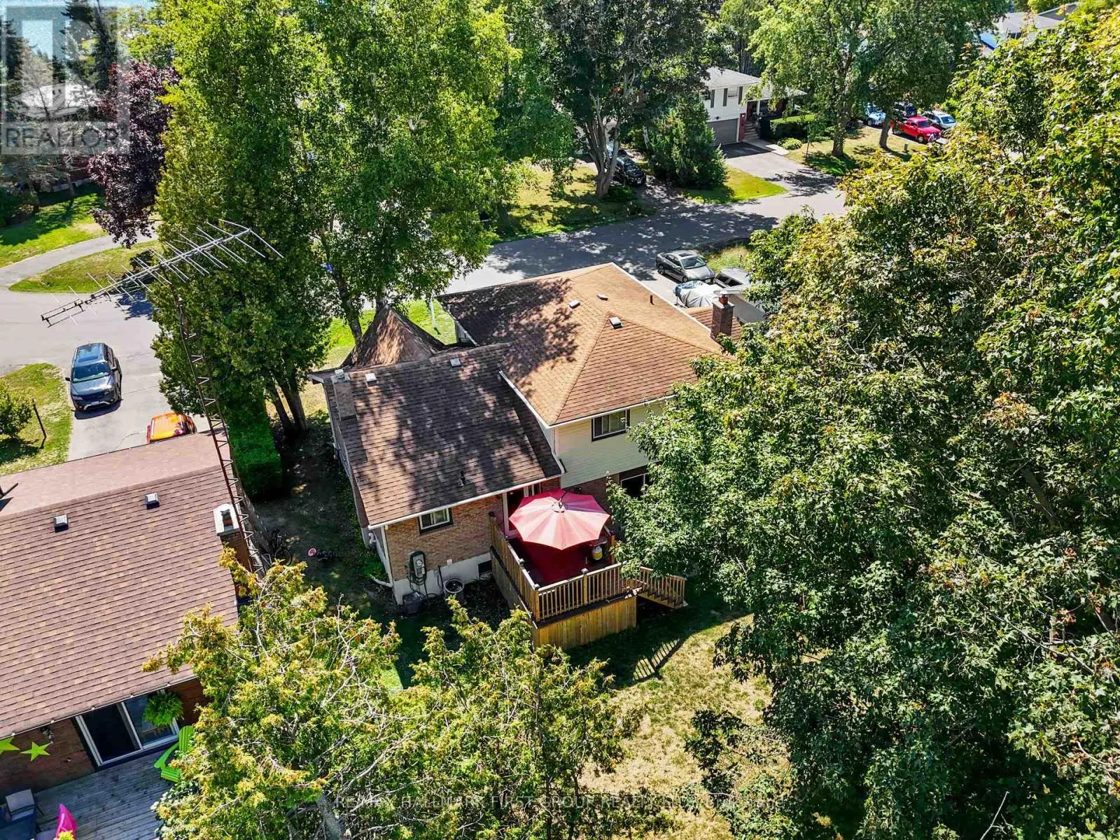 8 RAVENSDALE ROAD