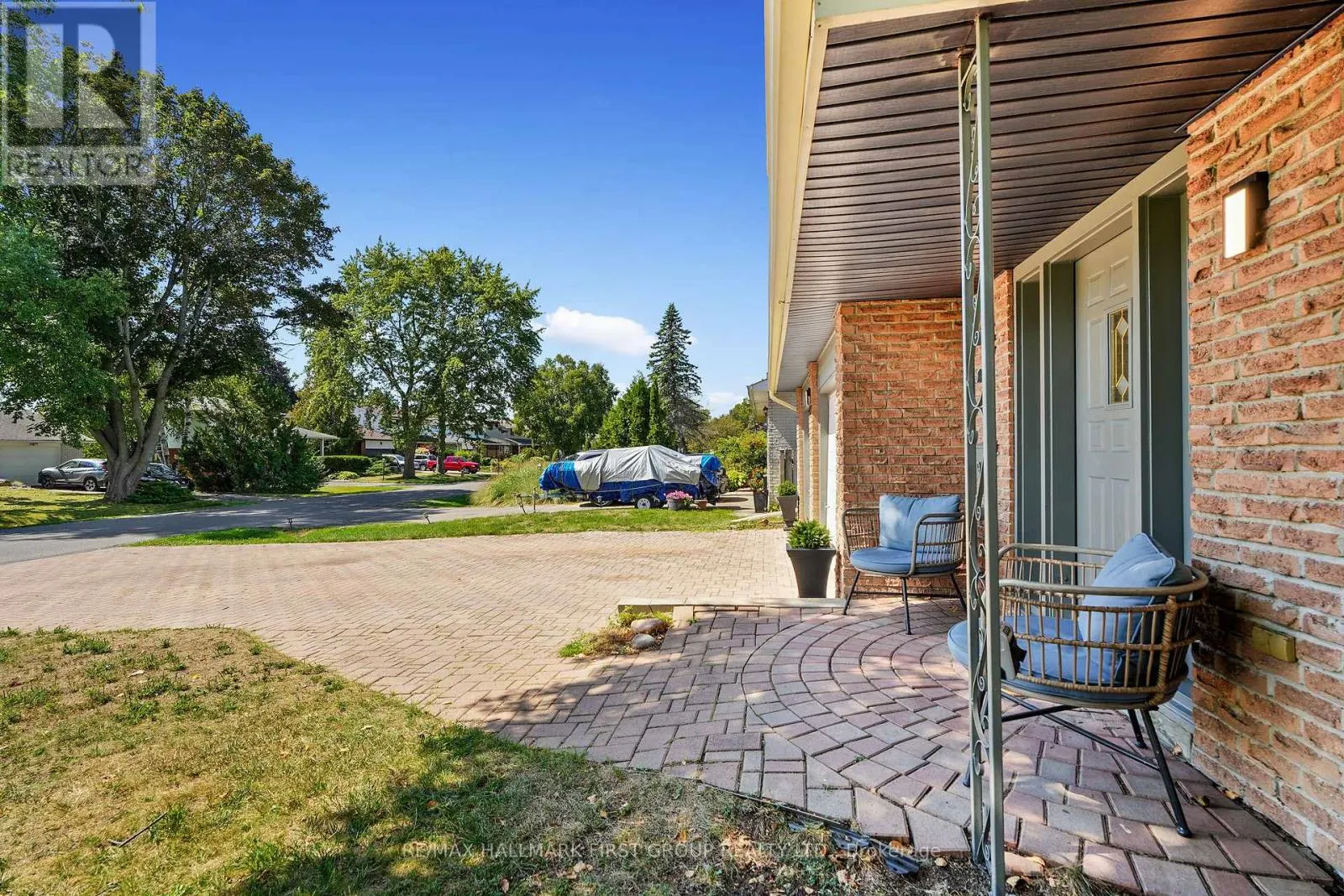 8 RAVENSDALE ROAD