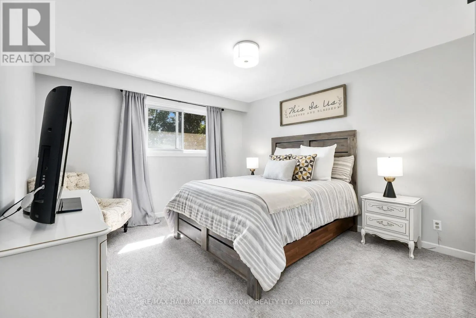 8 RAVENSDALE ROAD
