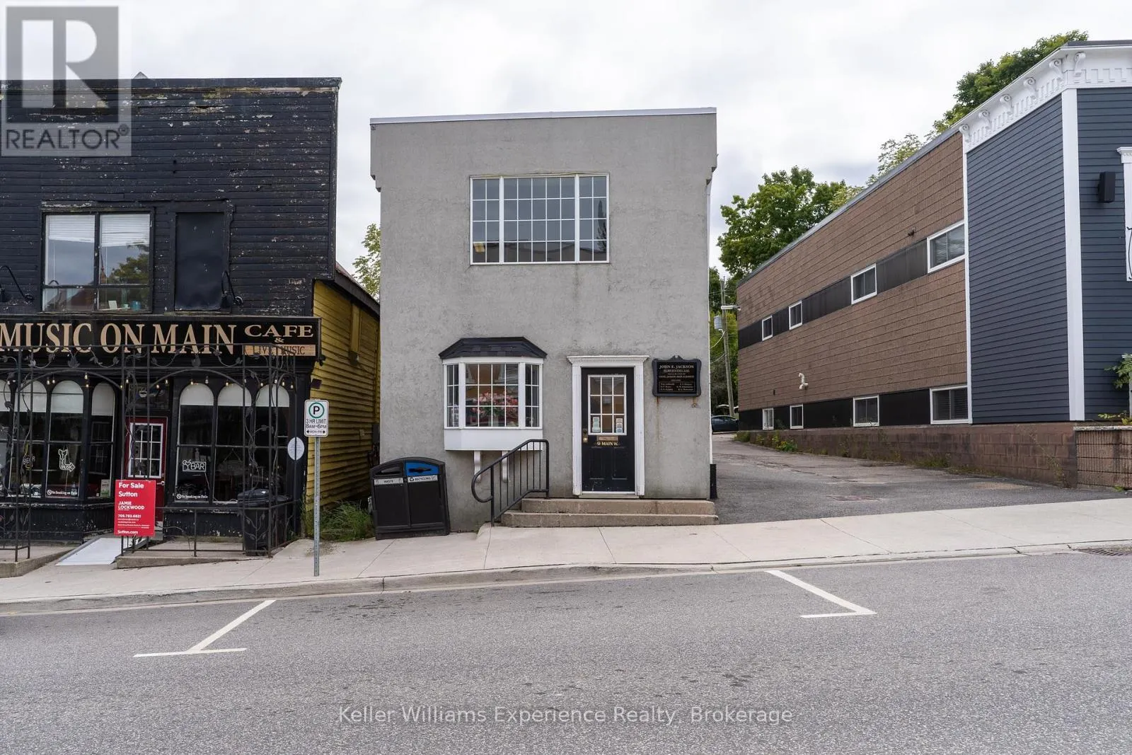 9 MAIN STREET W