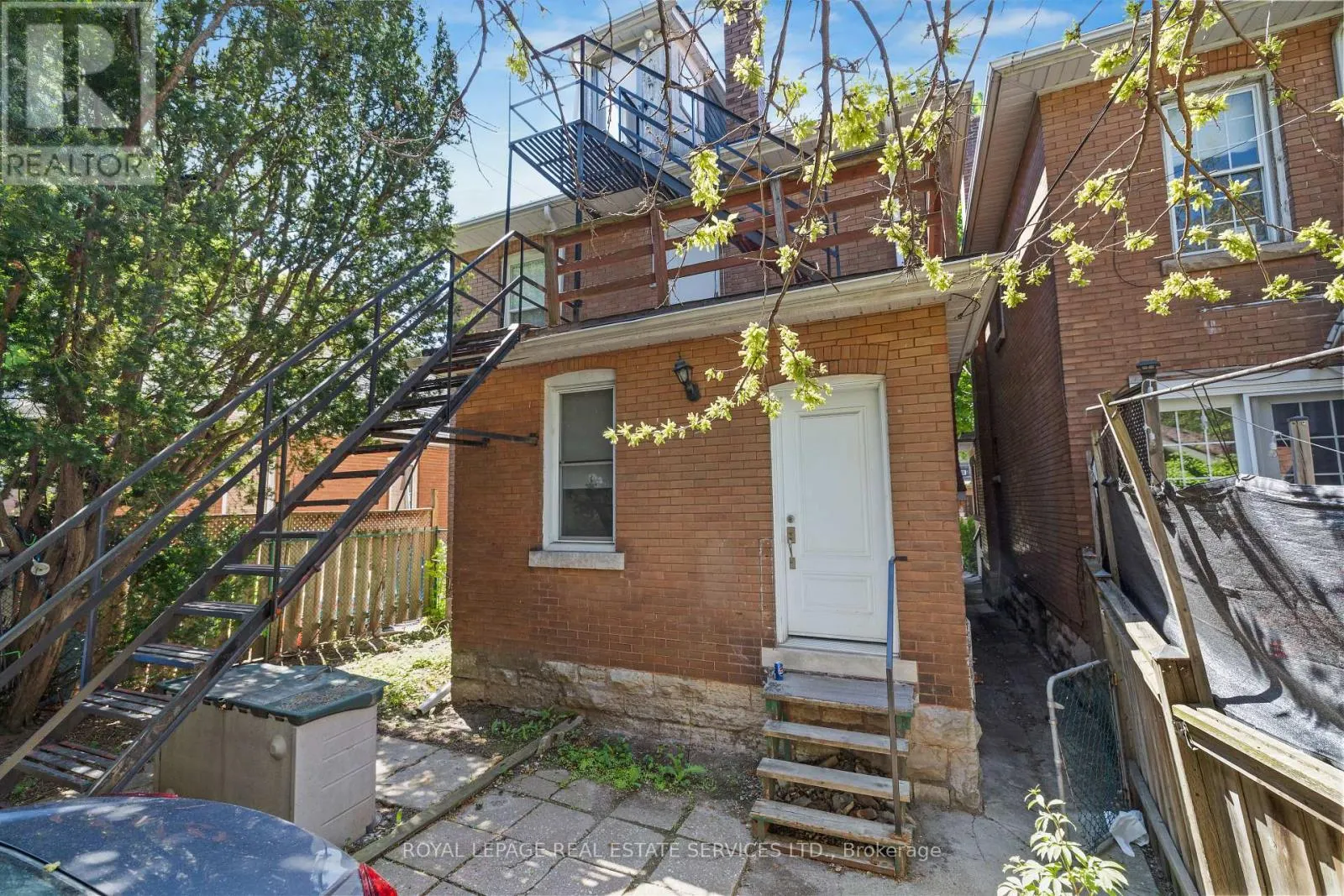 115 SPADINA AVENUE
