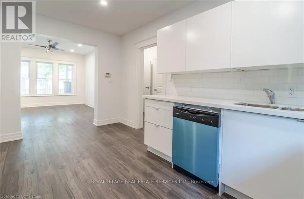 115 SPADINA AVENUE