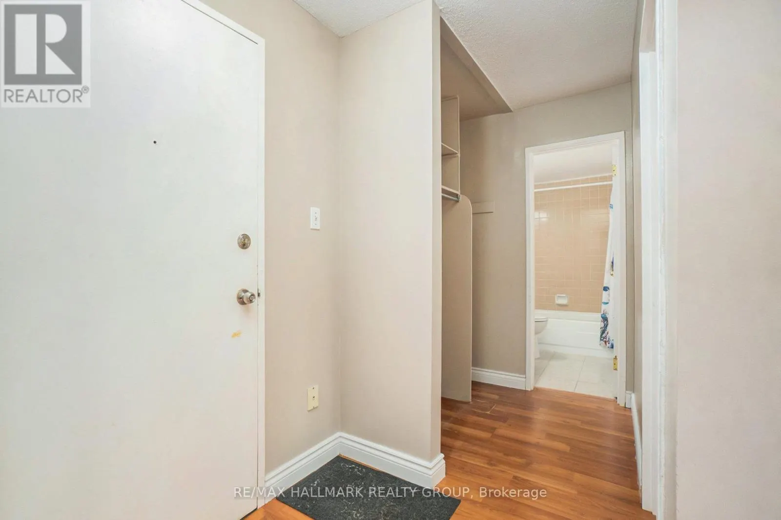 203C - 2041 ARROWSMITH DR. DRIVE